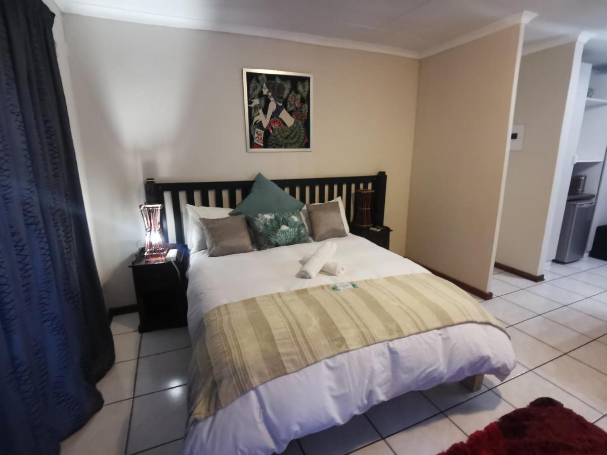 Sun Deck Lodge Hartbeespoort Exterior foto