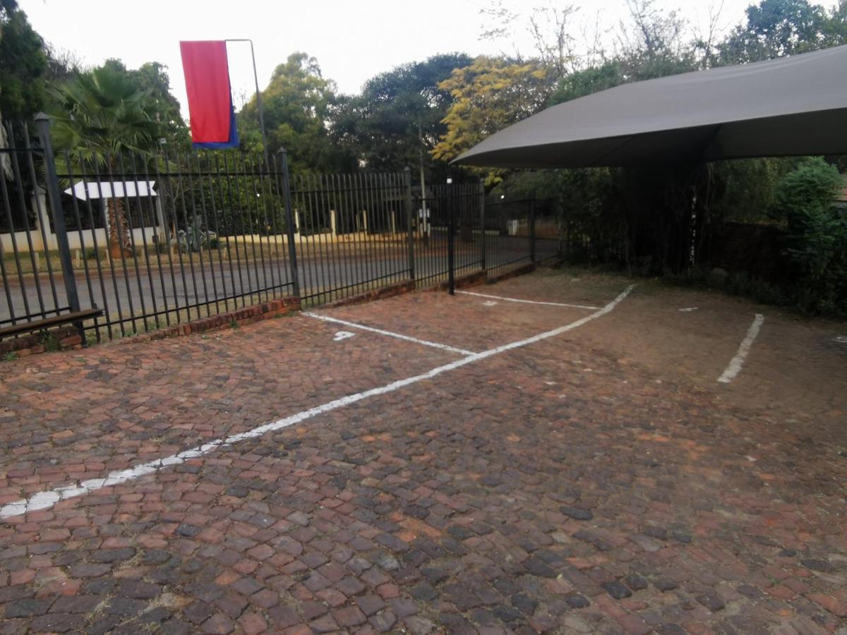 Sun Deck Lodge Hartbeespoort Exterior foto