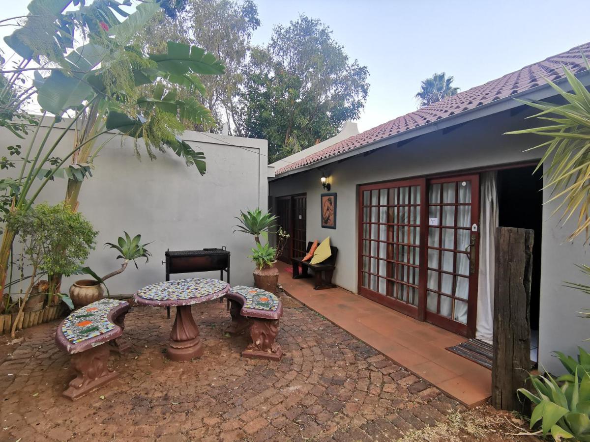 Sun Deck Lodge Hartbeespoort Exterior foto